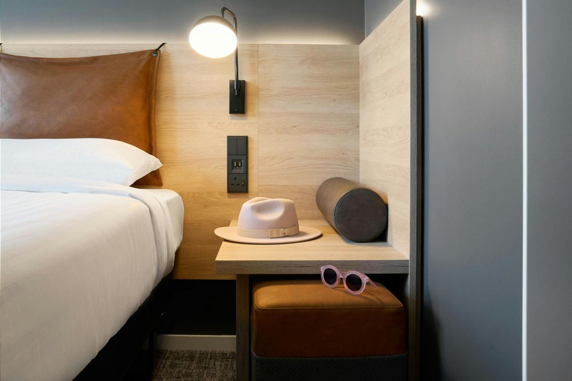 Moxy Bristol Hotel Exterior foto